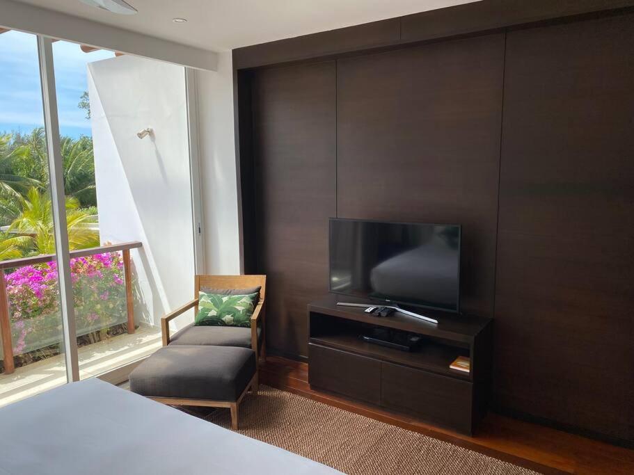 Beachfront 2 Bedroom Luxury Condo Chava Surin Zewnętrze zdjęcie
