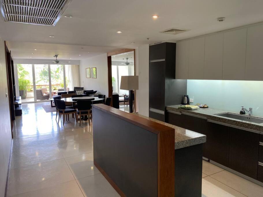 Beachfront 2 Bedroom Luxury Condo Chava Surin Zewnętrze zdjęcie